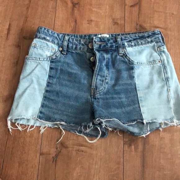 Urban Outfitters Pants - Urban Outfitters BDG cropped jean shorts.